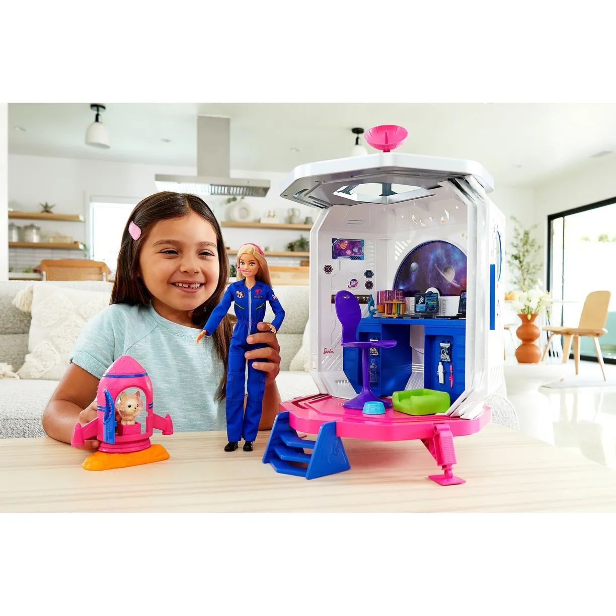 Космическая станция Barbie GXF27