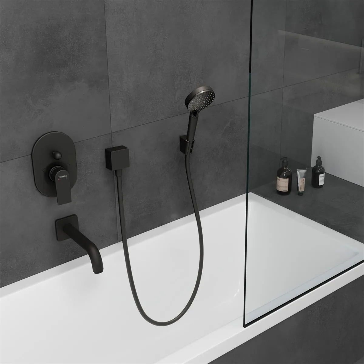 Излив для ванны Hansgrohe Vernis Blend, черный матовый 71420670