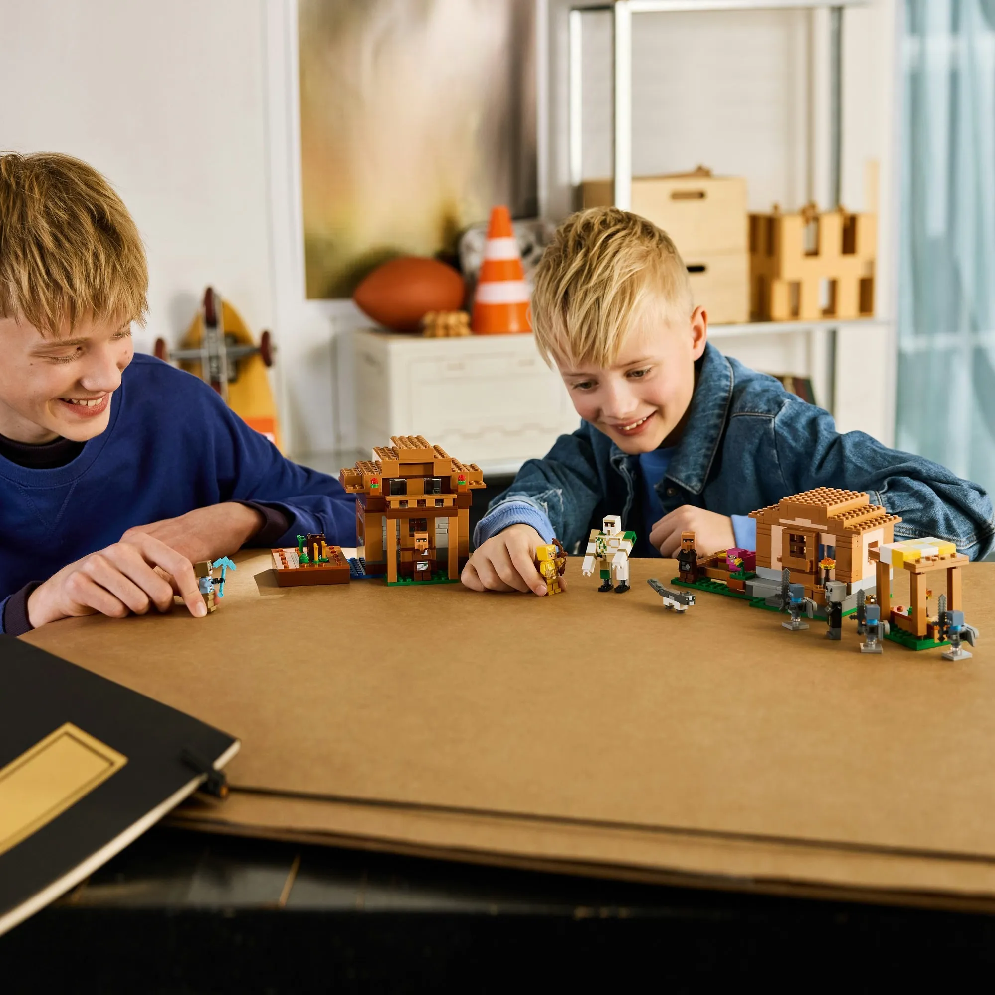 Конструктор LEGO Minecraft 21596 Налёт призывателей на деревню