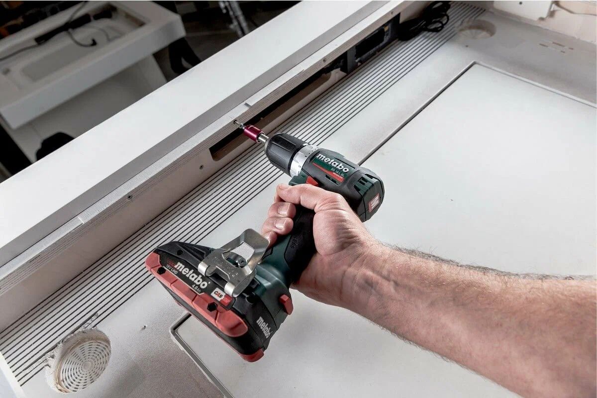 Аккумуляторная дрель-шуруповерт Metabo BS 18 L BL 0 MetaLoc, без аккумулятора