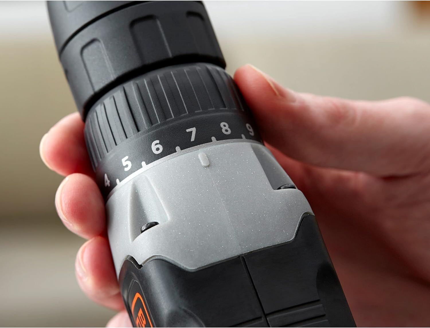 Аккумуляторная дрель-шуруповерт BLACK+DECKER BCD001C1KA-QW