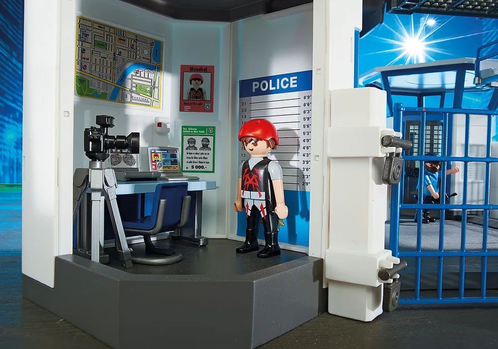 Конструктор Playmobil City Action 6919 Штаб полиции с тюрьмой