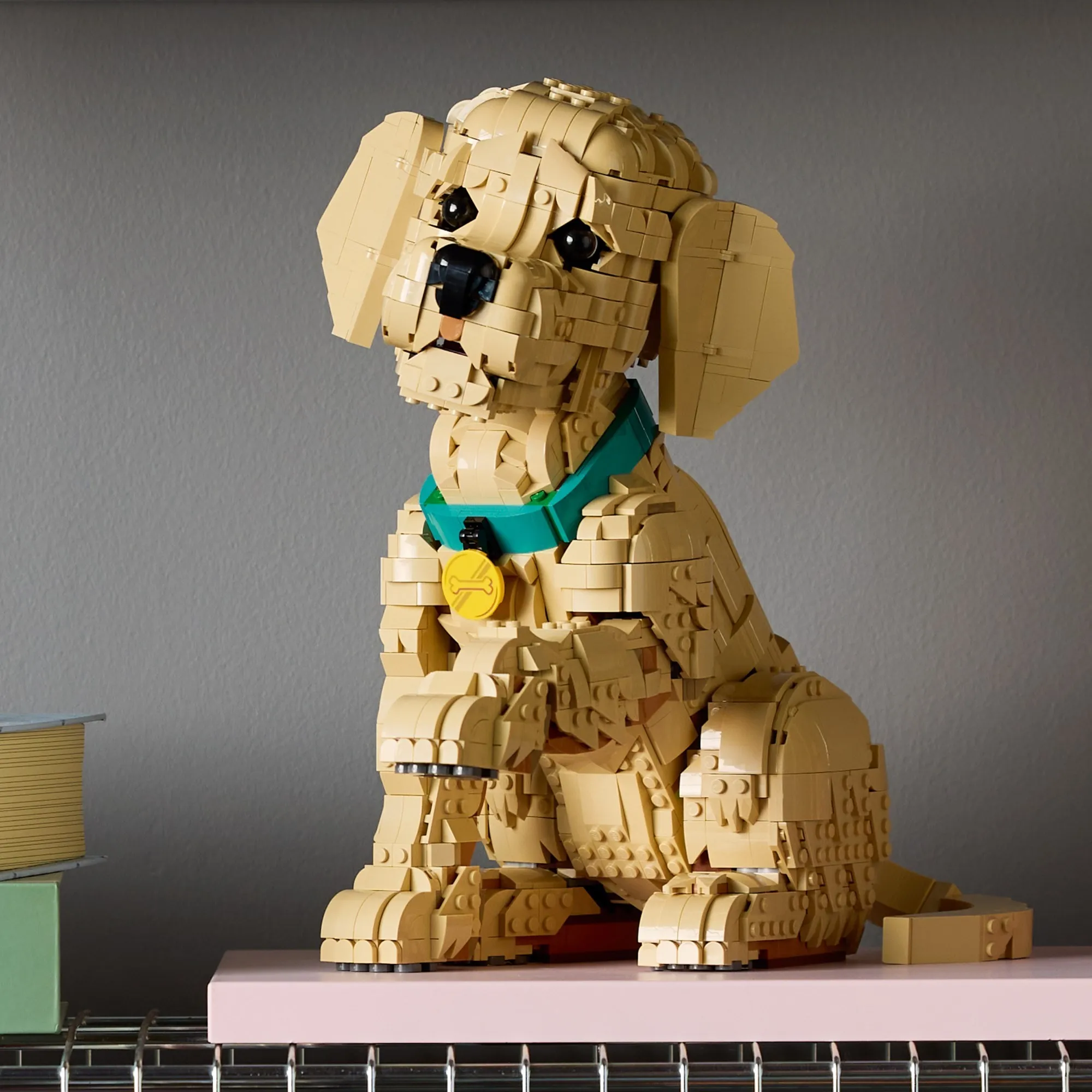 Конструктор LEGO Icons 11384 Щенок золотистого ретривера