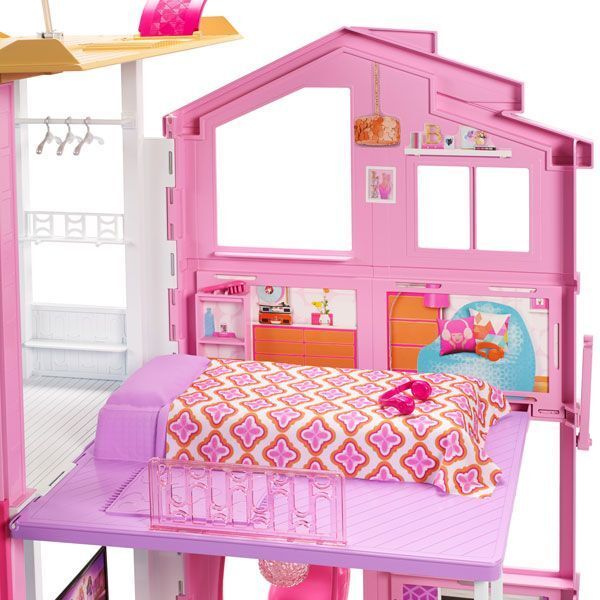 Barbie Городской дом Малибу DLY32