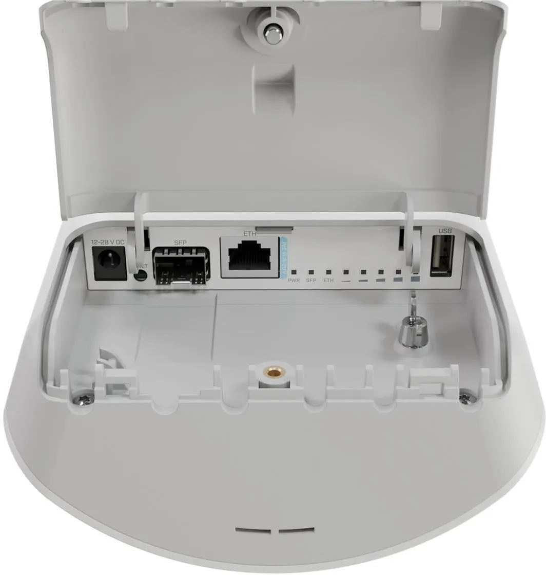 Точка доступа MikroTik mANTBox ax 15s L22UGS-5HaxD2HaxD-15S, Wi-Fi 6 2,4/5 ГГц, секторная антенна, PoE-in