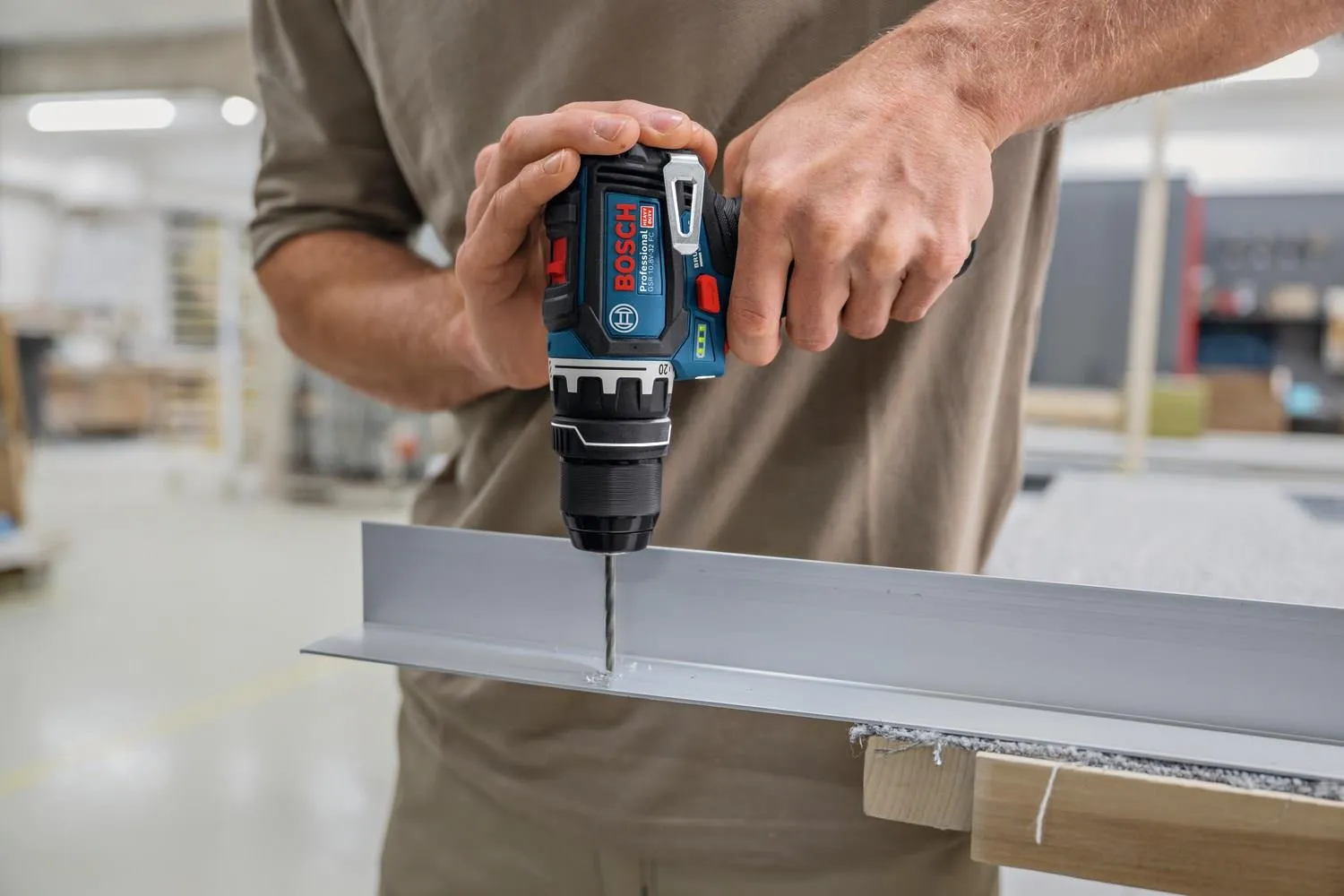 Дрель-шуруповёрт Bosch GSR 12V-32 FC Professional 06019N7101