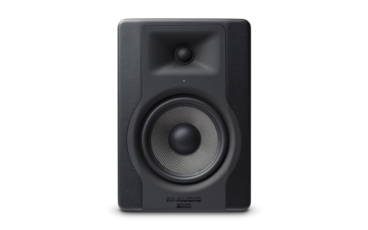 M-Audio BX5 D3 (шт) Активный 2-х полосный аудио монитор ближнего поля, 1" шелковый ВЧ излучатель, 5"