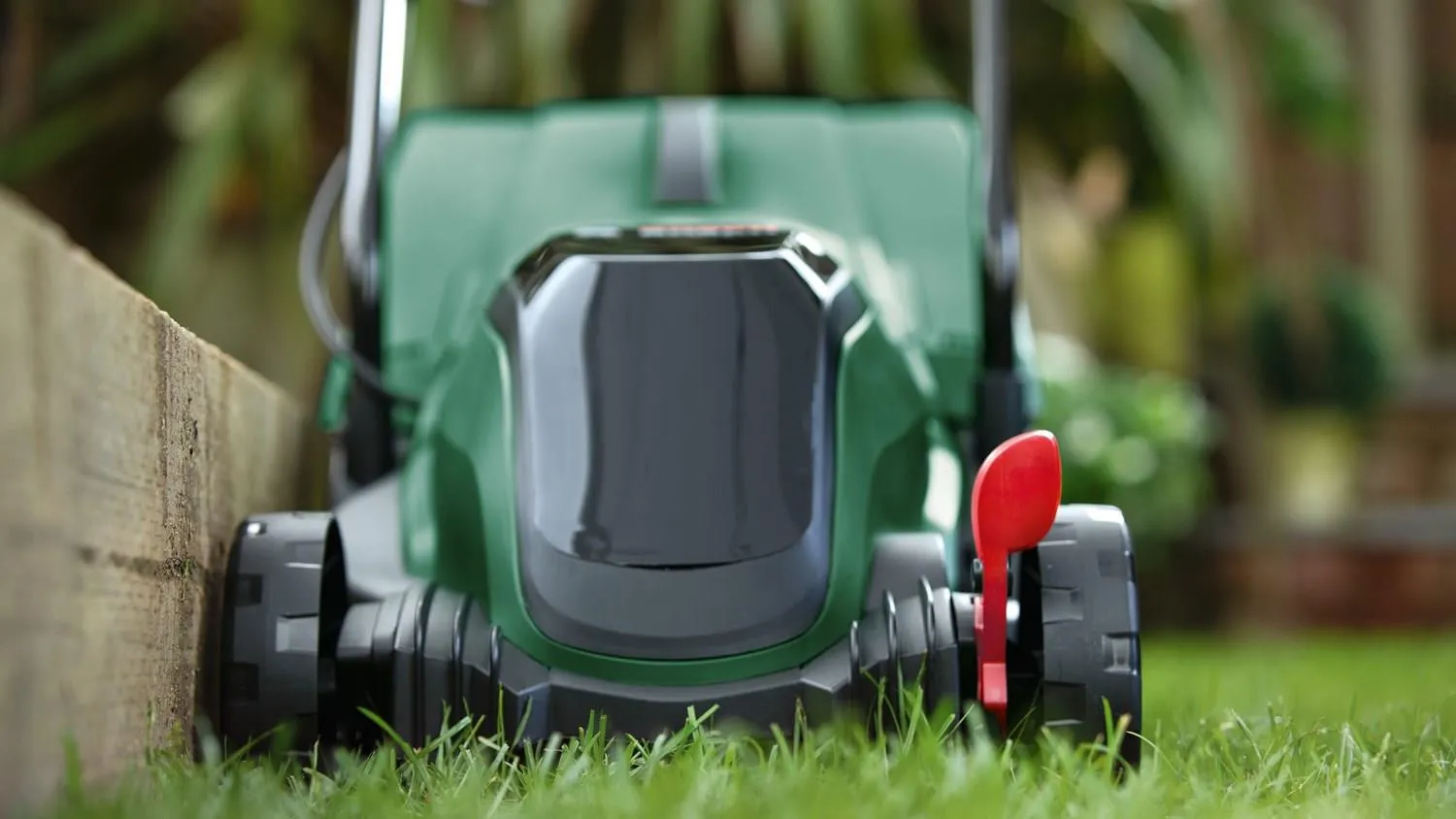 Газонокосилка аккумуляторная Bosch CityMower 18V-32-300 06008B9A07