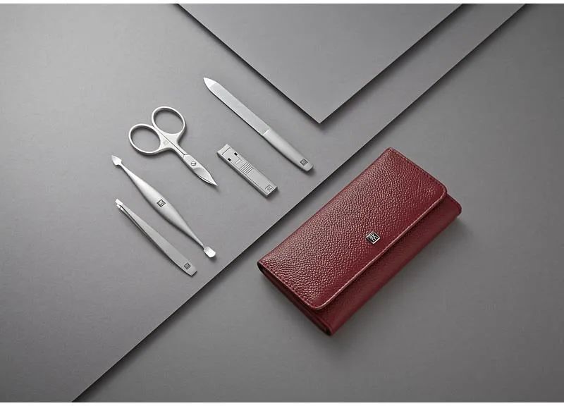 Маникюрный набор из 5 предметов с чехлом из кожи Zwilling Classic Inox 97092-002-0