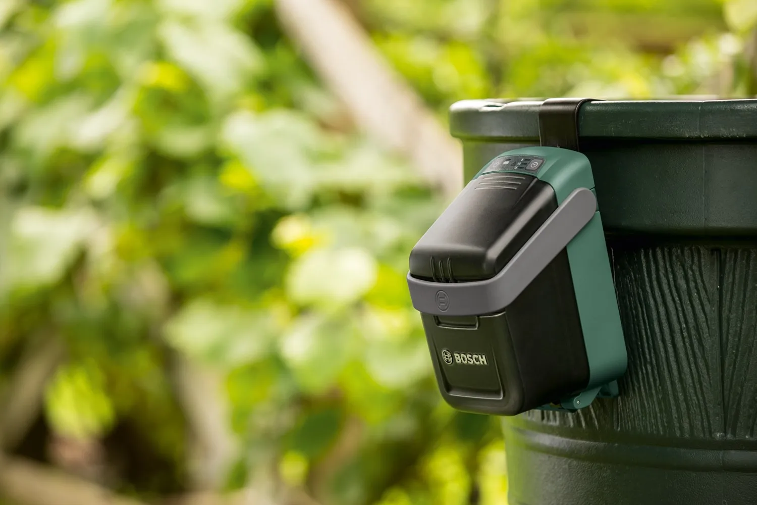 Садовая помпа Bosch Gardenpump 18V-2000 06008C4203