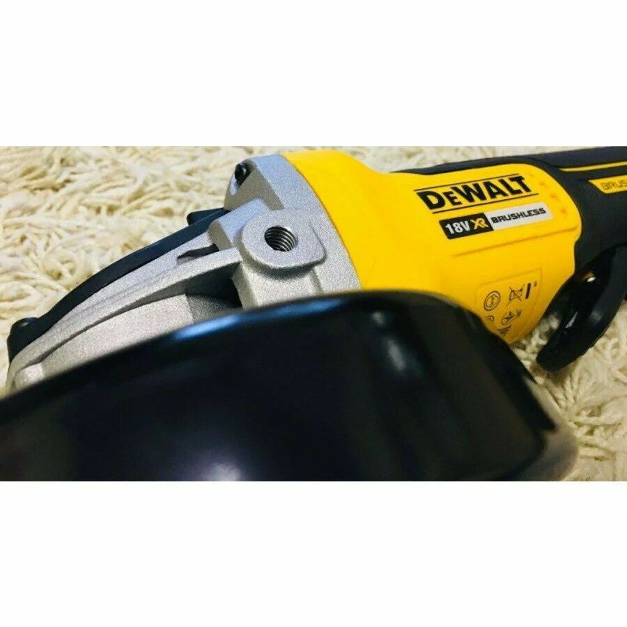 Аккумуляторная угловая шлифмашина DeWALT DCG406P2