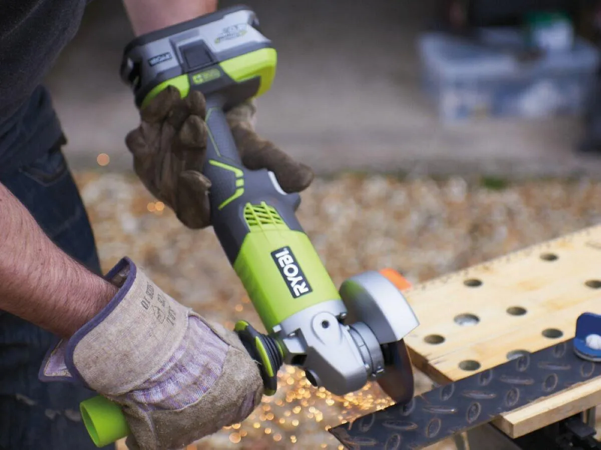 Аккумуляторная угловая шлифмашина RYOBI R18AG-0