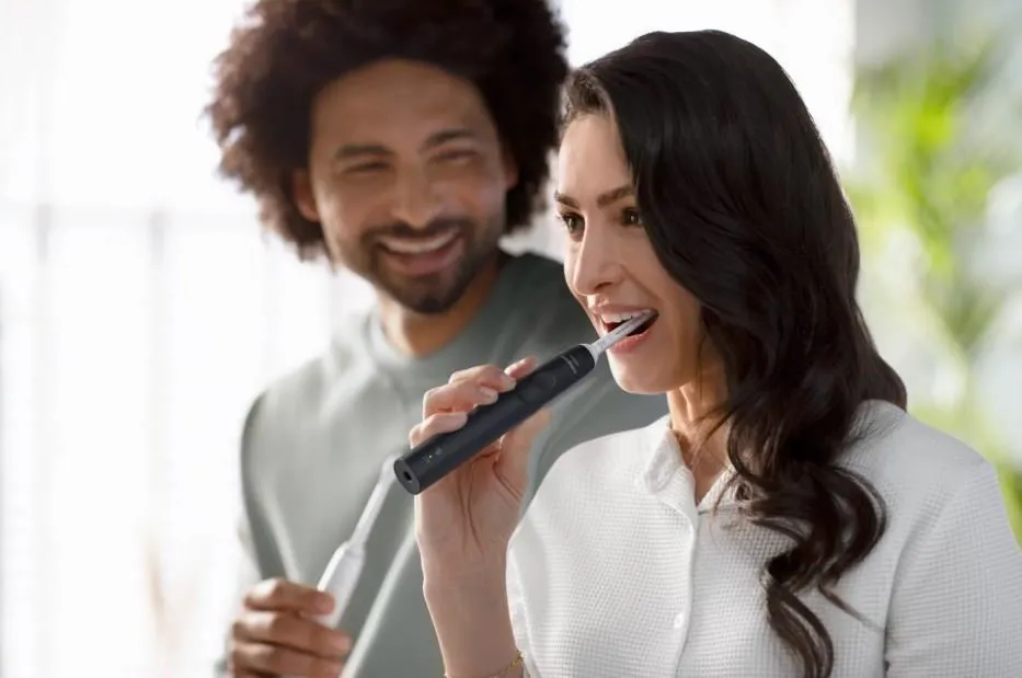 Электрическая щетка PHILIPS Sonicare HX3671/14