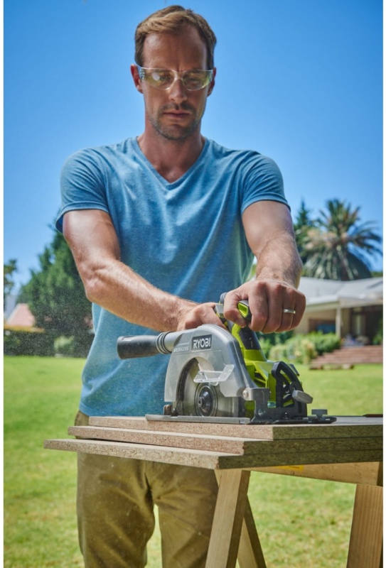 Аккумуляторная циркулярная пила RYOBI R18CS-0
