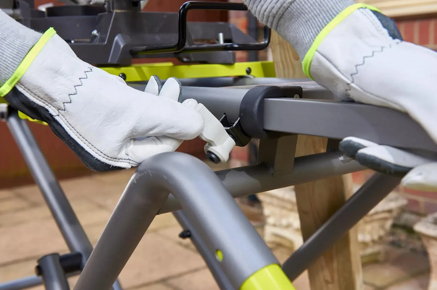 Верстак для торцовочной пилы RYOBI RLSW01