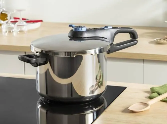 Скороварка Tefal SECURE TRENDY 6 л + корзина P2584301