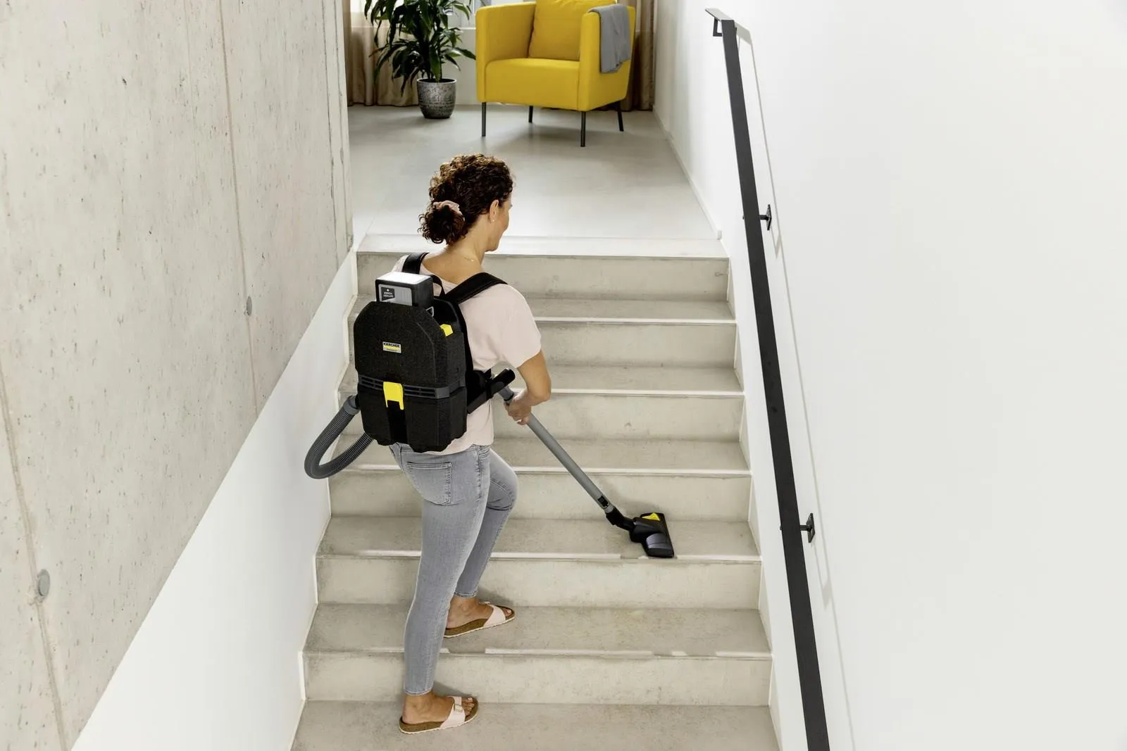 Пылесос KARCHER BVL 3/1 BP Anniverary Edition (без АКБ и ЗУ) 1.394-308.0