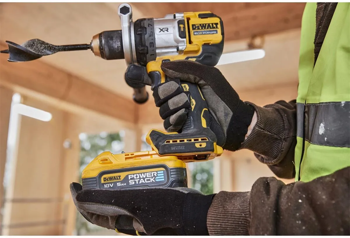 Ударная дрель-шуруповерт Dewalt DCD1007NT
