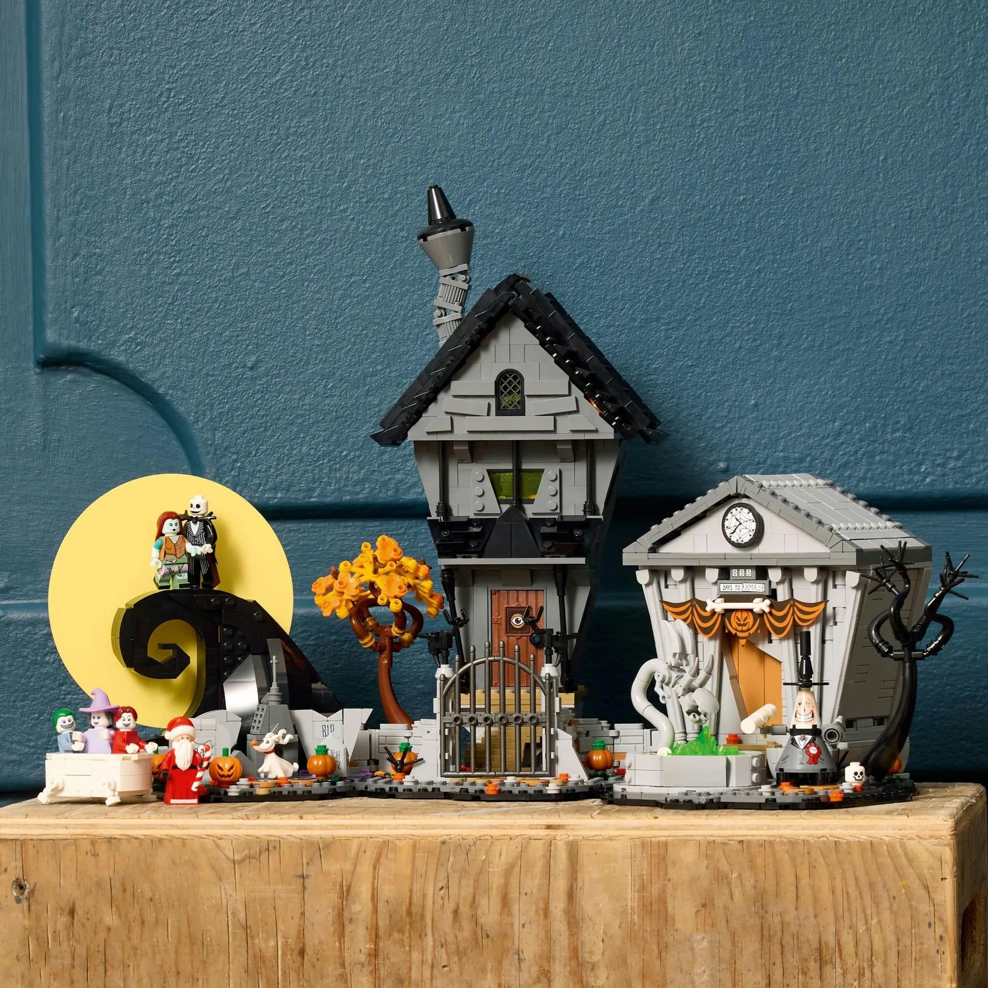 Конструктор LEGO Ideas 21351 Disney: Город Хэллоуина Тима Бёртона