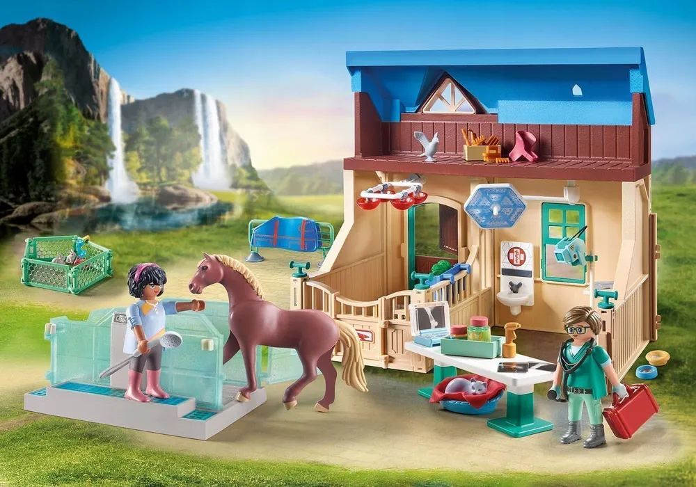 Игровой набор Playmobil 71352 Гиппотерапия и клиника для животных