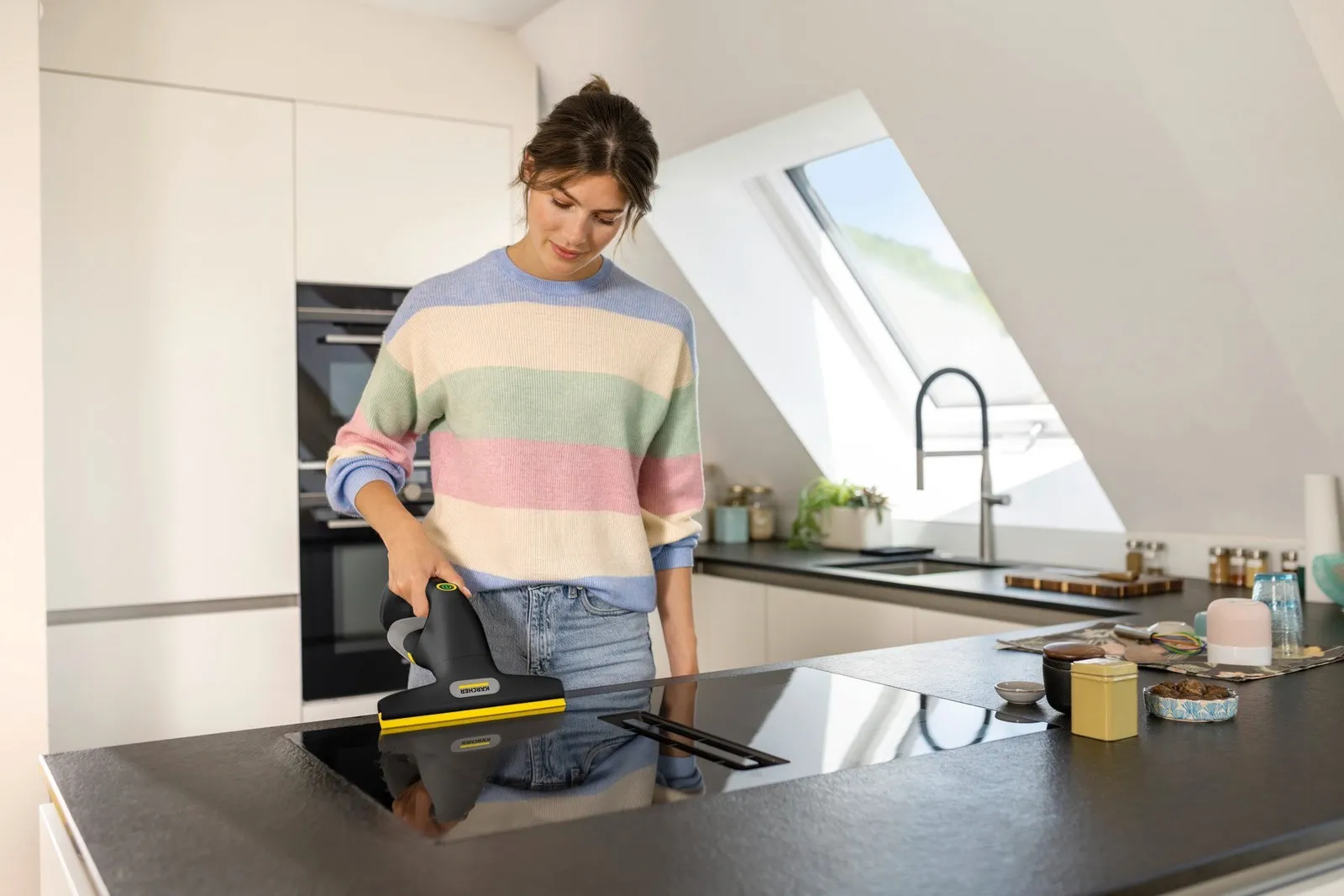 Стеклоочиститель Karcher WV 1 Compact Extra+ Black 1.633-720.0