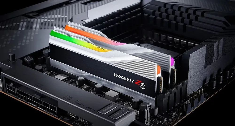 Оперативная память G.Skill Trident Z5 RGB DDR5 6400 МГц 2x16 ГБ (F5-6400J3239G16GX2-TZ5RS)
