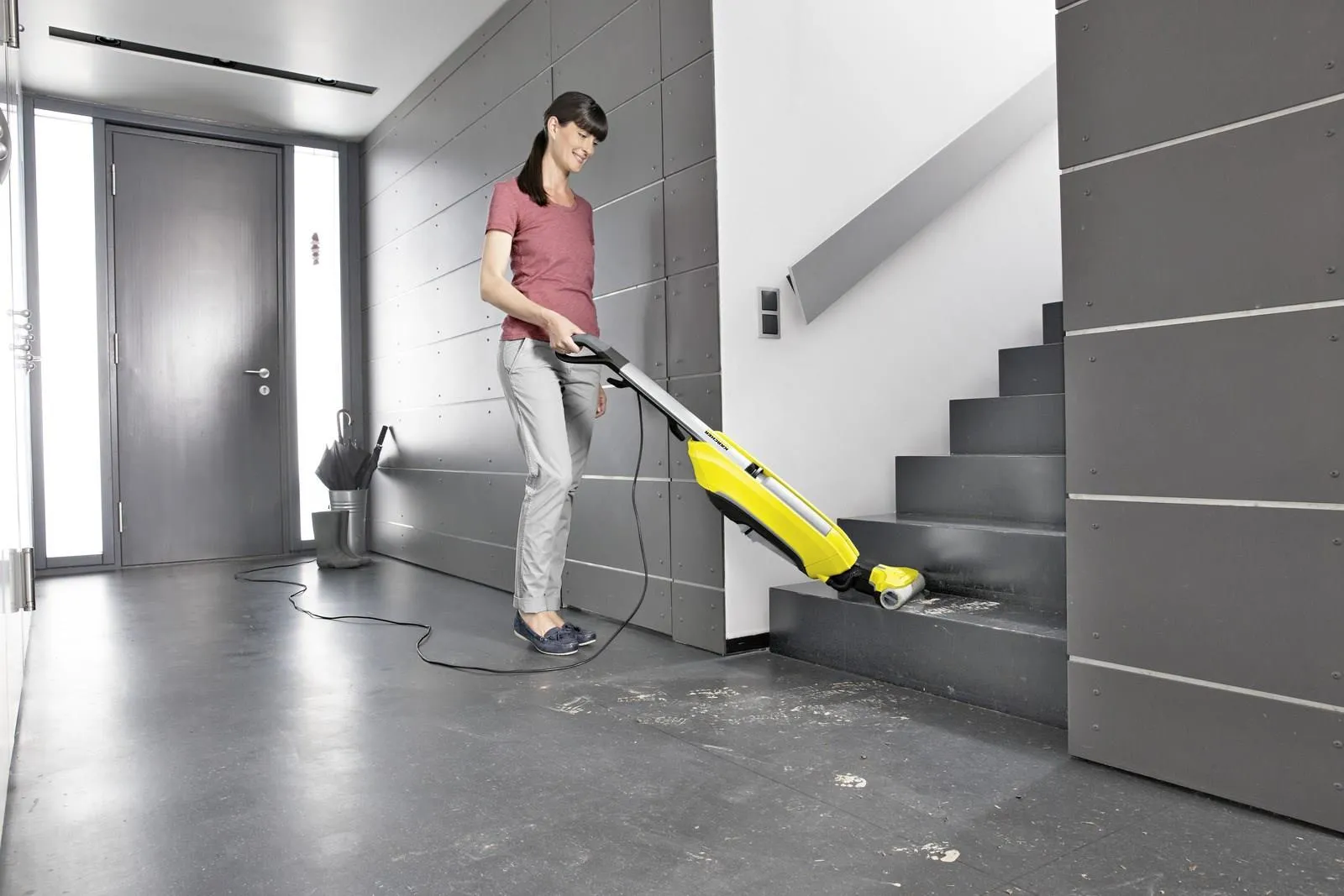 Пылесос для влажной уборки пола Karcher FC 5 1.055-400.0