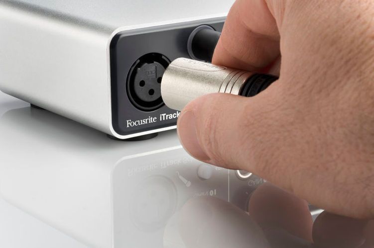 Внешняя звуковая карта Focusrite iTrack Solo