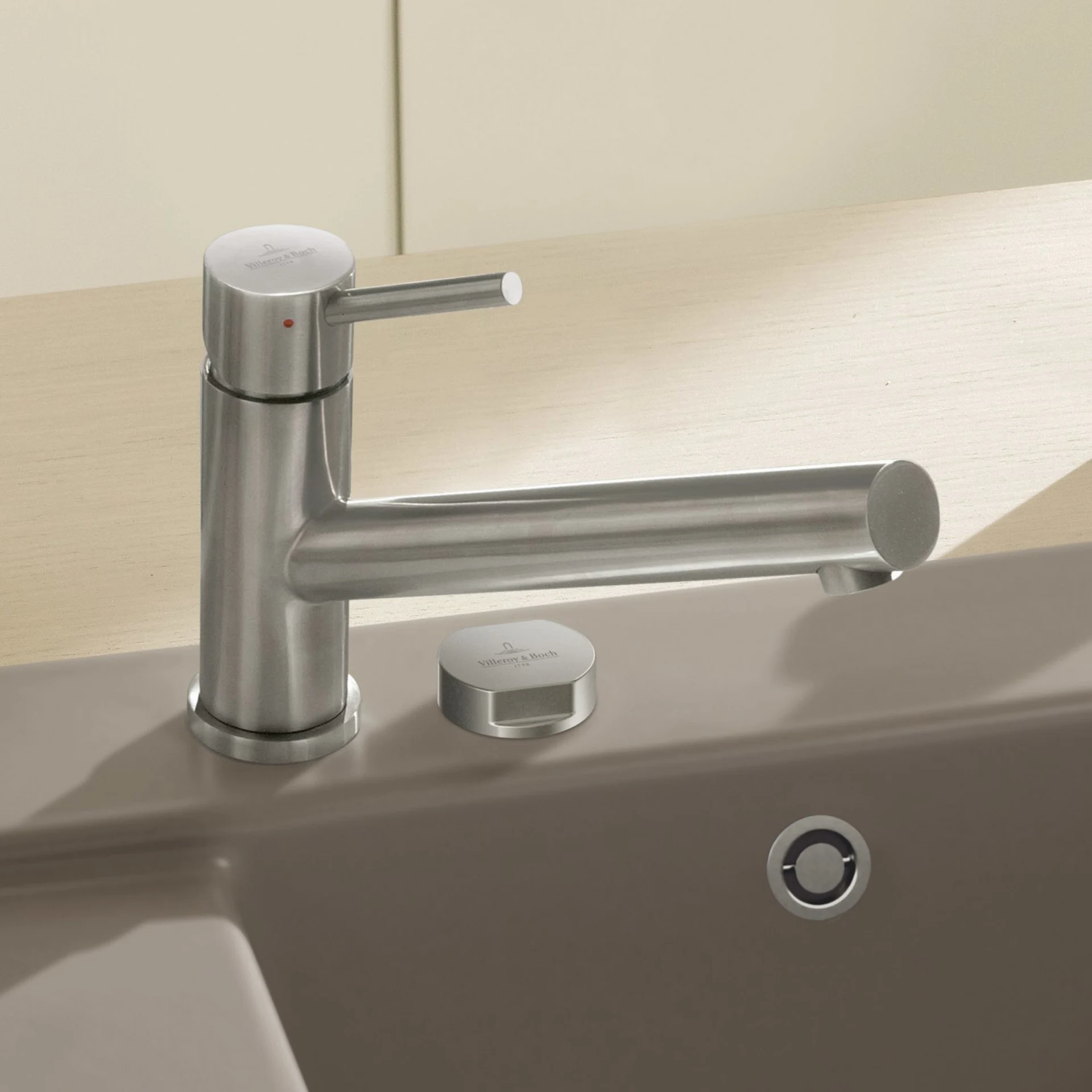 Смеситель для кухни Villeroy & Boch Como низкого давления матовая нержавеющая сталь 925111LC