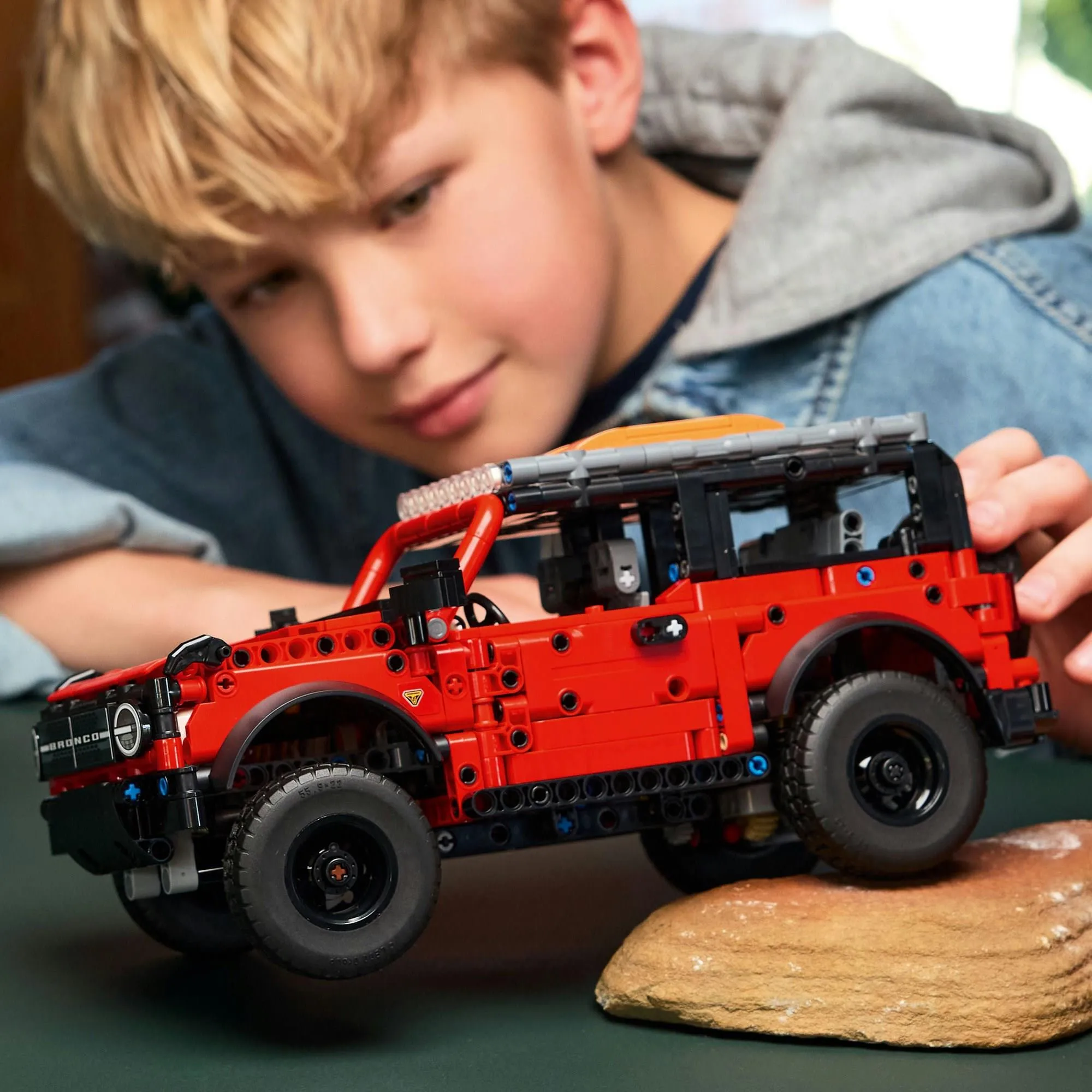 Конструктор LEGO Technic 42213 Ford Bronco