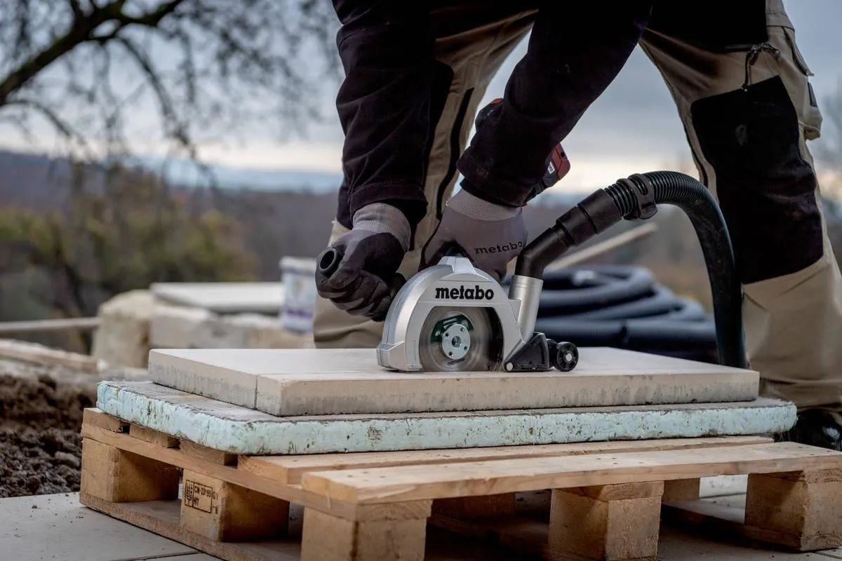 Угловая шлифмашина аккумуляторная Metabo WVB 18 LTX BL 15-125 Quick 601731850 без акб и зу
