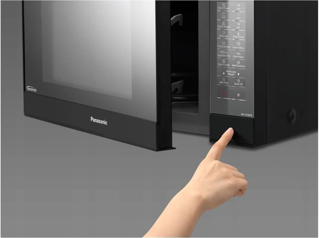 Микроволновая печь Panasonic NN-GT46KBSUG с грилем