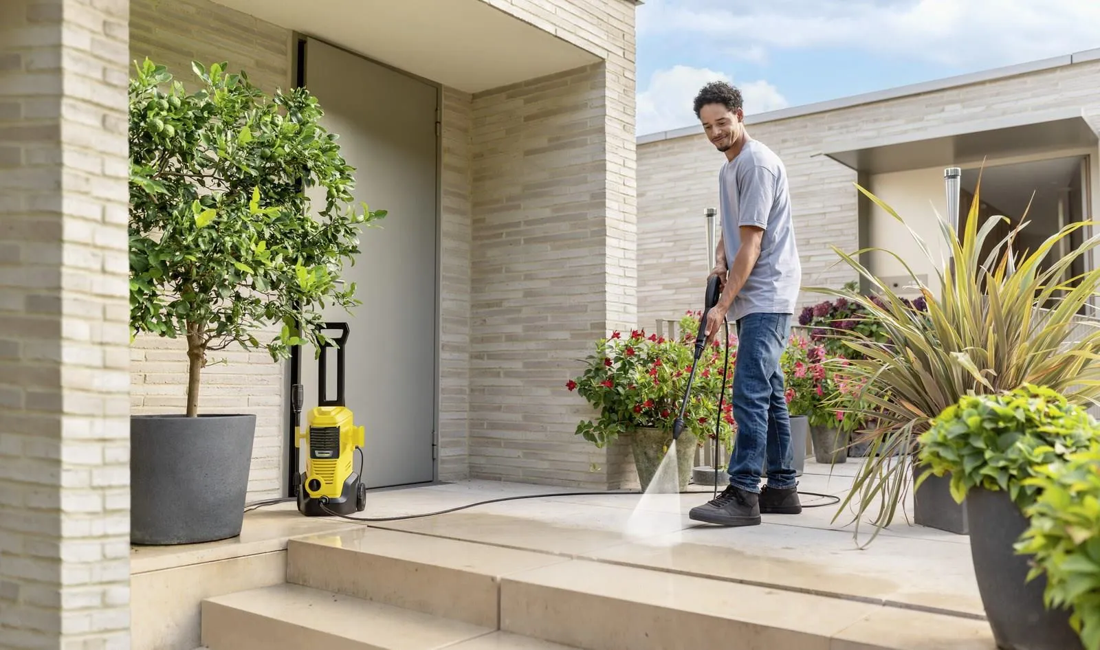 Мойка высокого давления Karcher K3 Fj Home 1.676-359.0