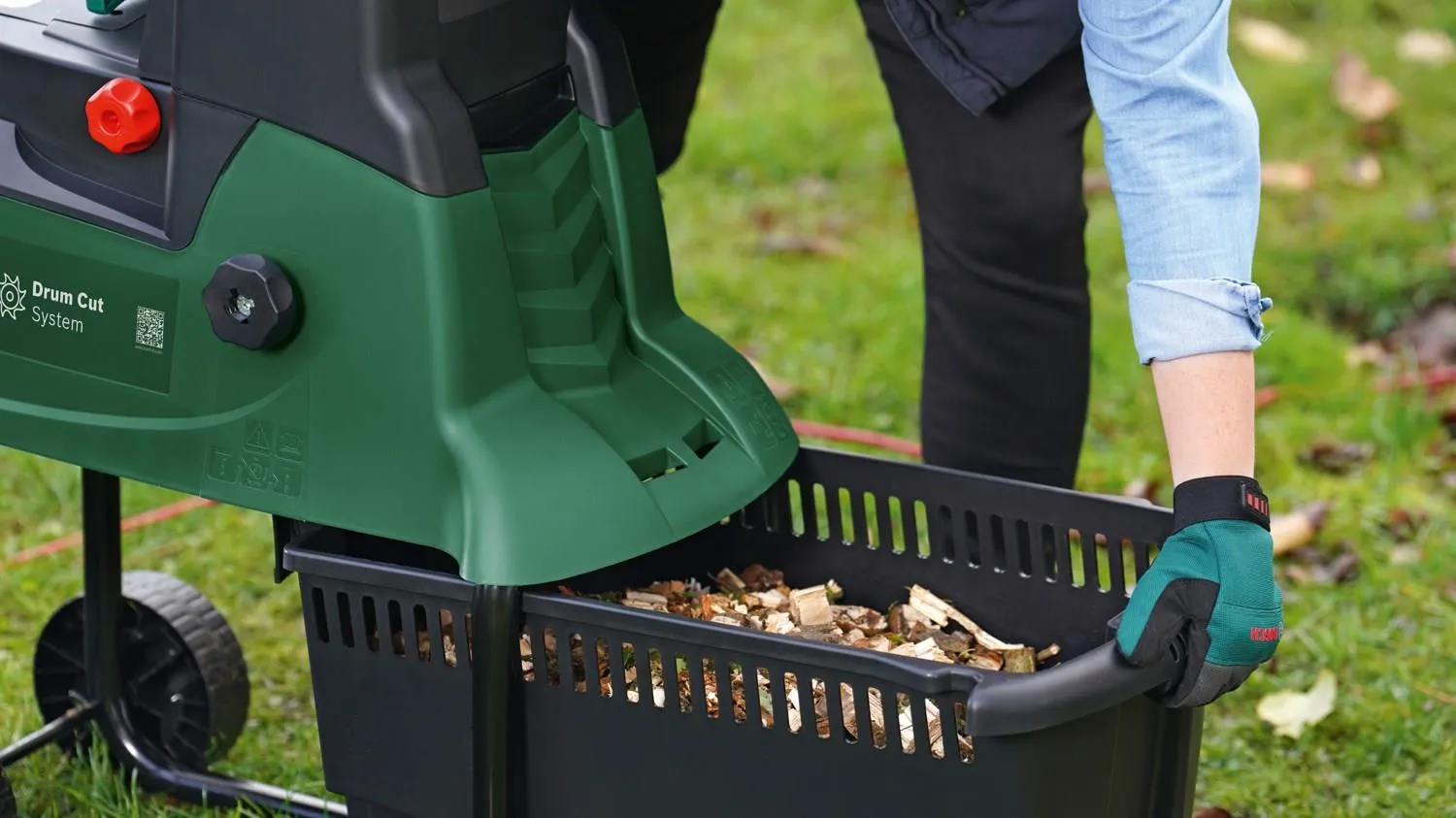 Измельчитель садовый Bosch AXT 22 D 0600803003