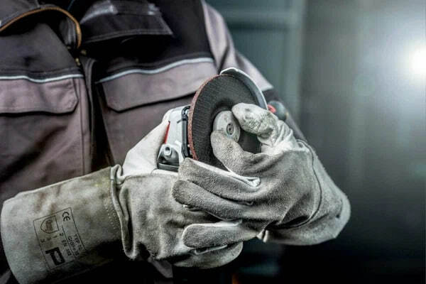 Шлифовальная и полировальная машина Metabo WEVA 15-125 Quick 600496000