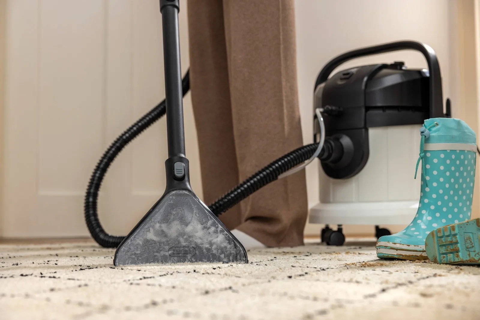 Моющий пылесос Karcher SE 4 1.081-157.0