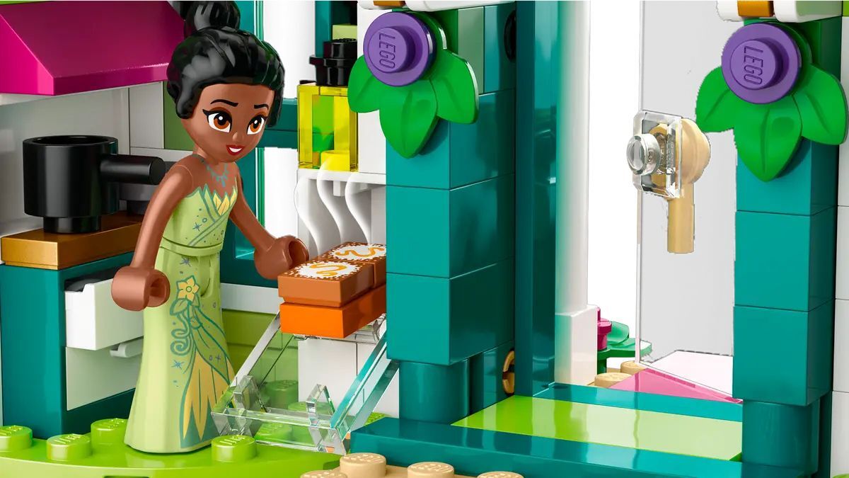 Конструктор LEGO Disney Princess 43246 Приключения на рынке