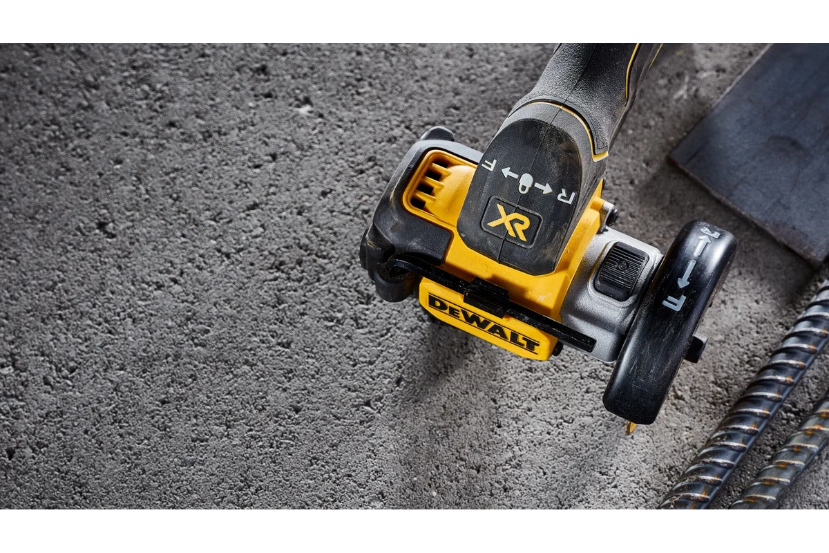 Аккумуляторная отрезная машина DeWalt DCS438E2T, с 2 АКБ PowerStack, ЗУ и кейсом TSTAK