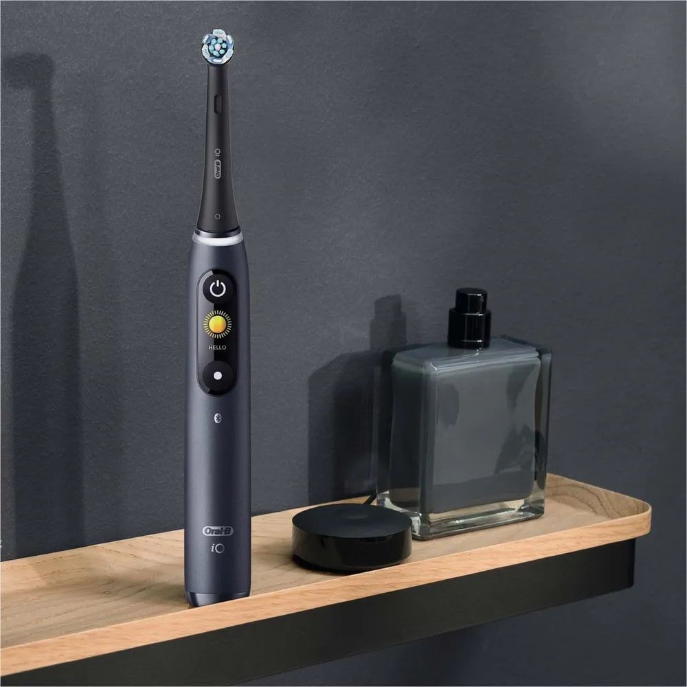 Электрическая зубная щетка Oral-B iO 9, black onyx