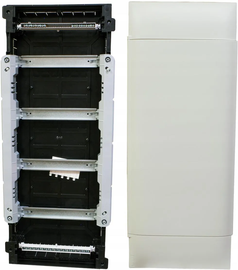 Распределительный щит встраиваемый Legrand Practibox S 4x12 (135364)