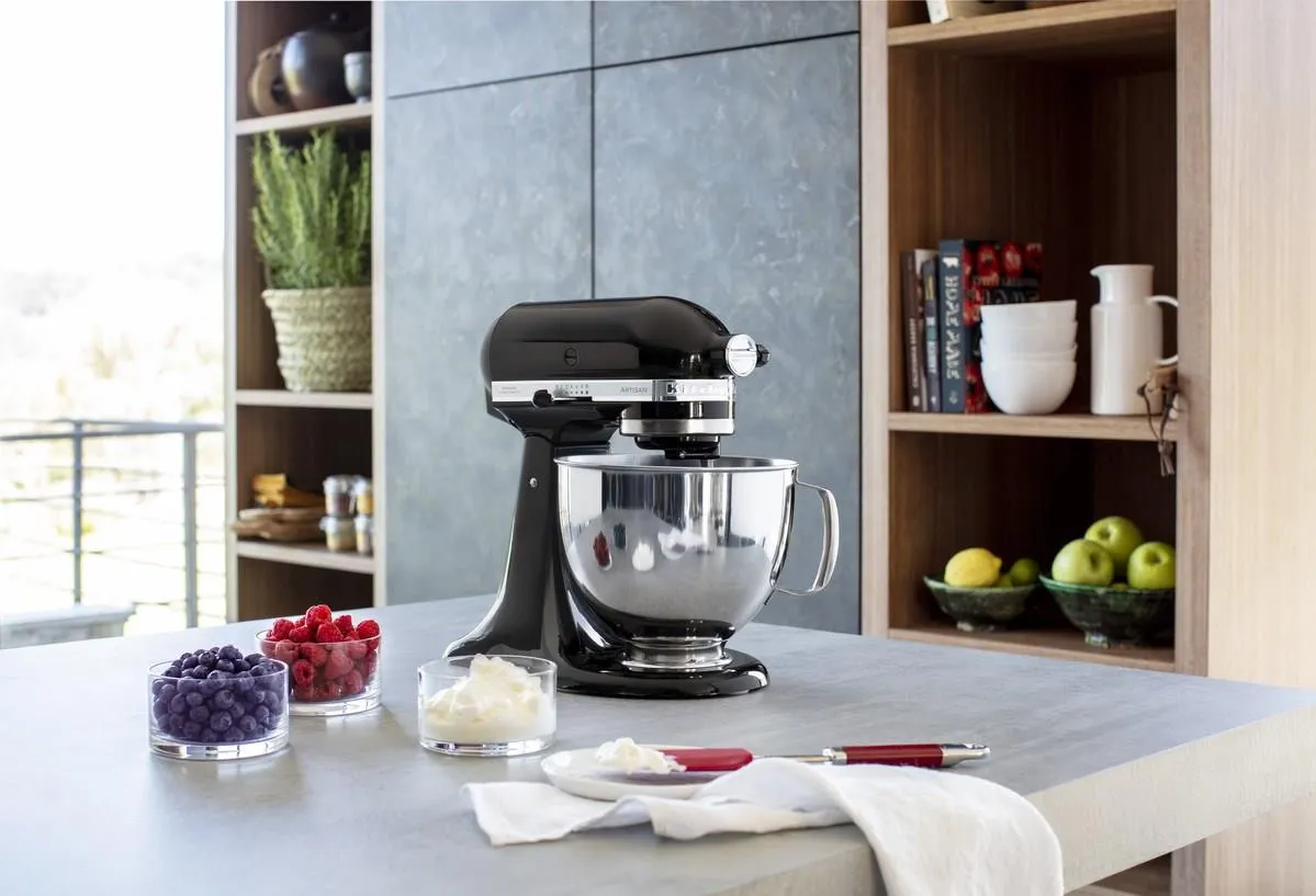 Планетарный миксер KitchenAid Artisan 5KSM125EOB, чёрный