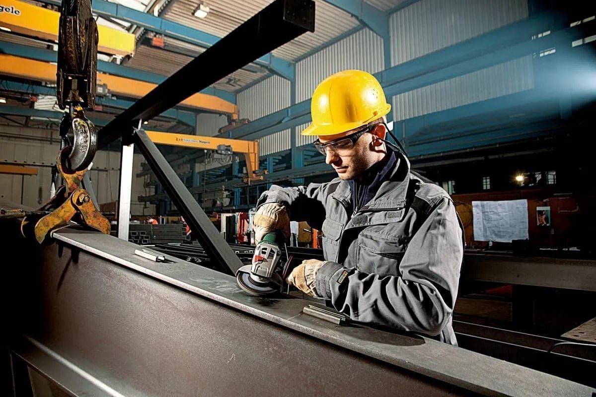 Угловая шлифмашина Metabo WEV17-125 (1700W, 125mm) 600516000