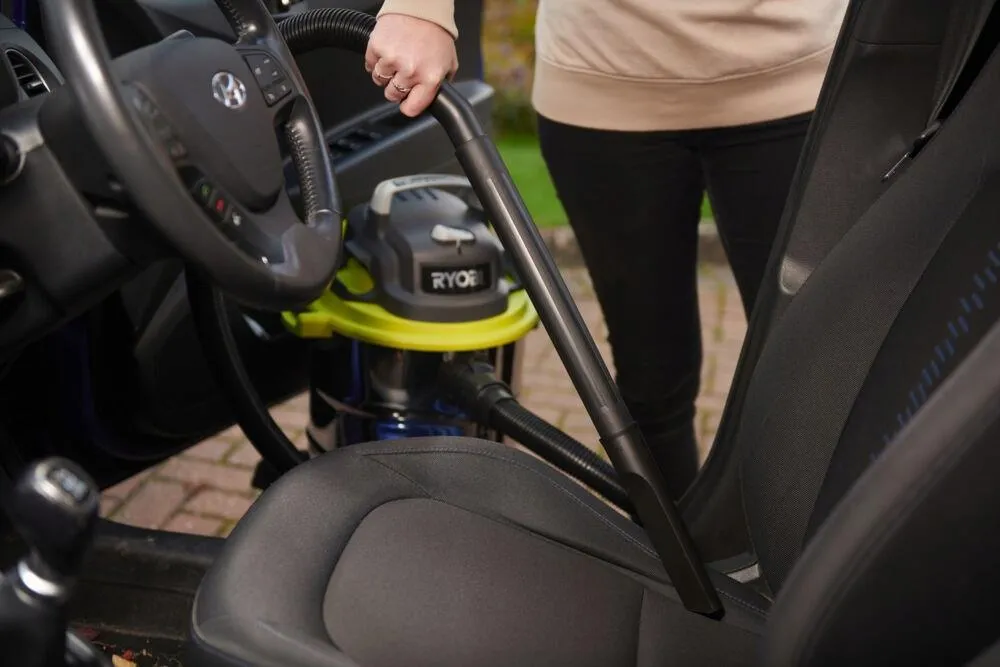 Пылесос RYOBI RVC-1220I-G