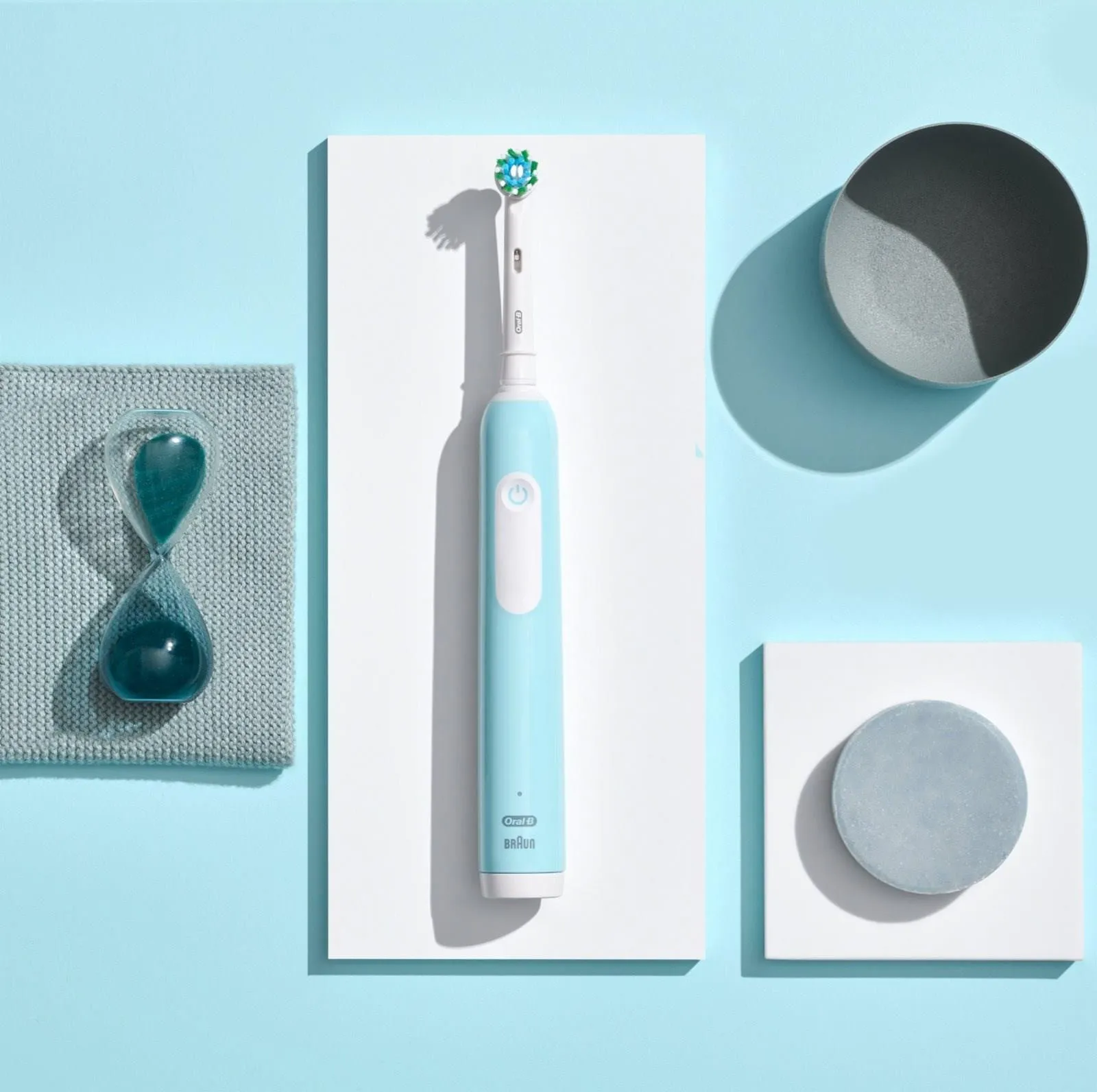 Электрическая зубная щетка Oral-B Pro Series 1 Blue