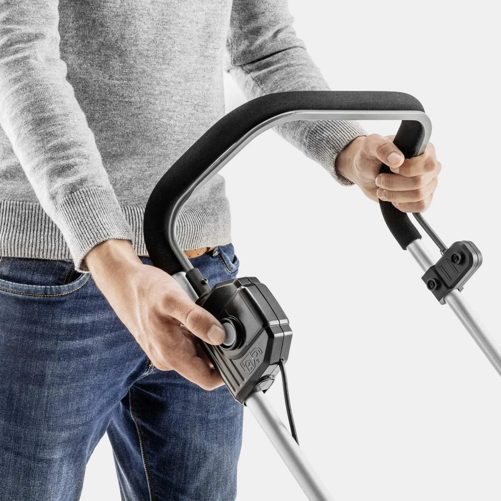 Аккумуляторная газонокосилка KARCHER LMO 2-18 1.445-400.0