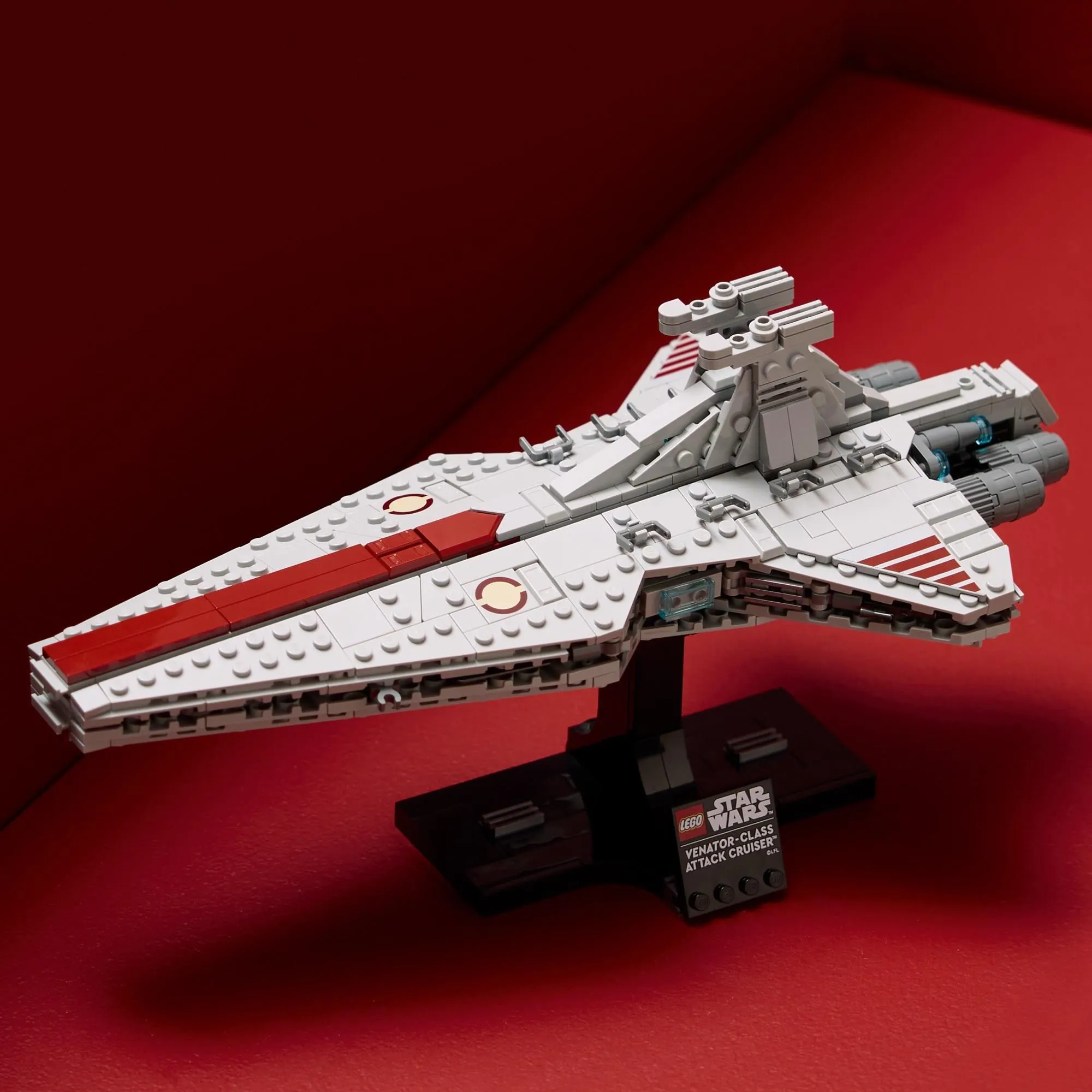 Конструктор LEGO Star Wars 75441 Крейсер типа «Венатор»