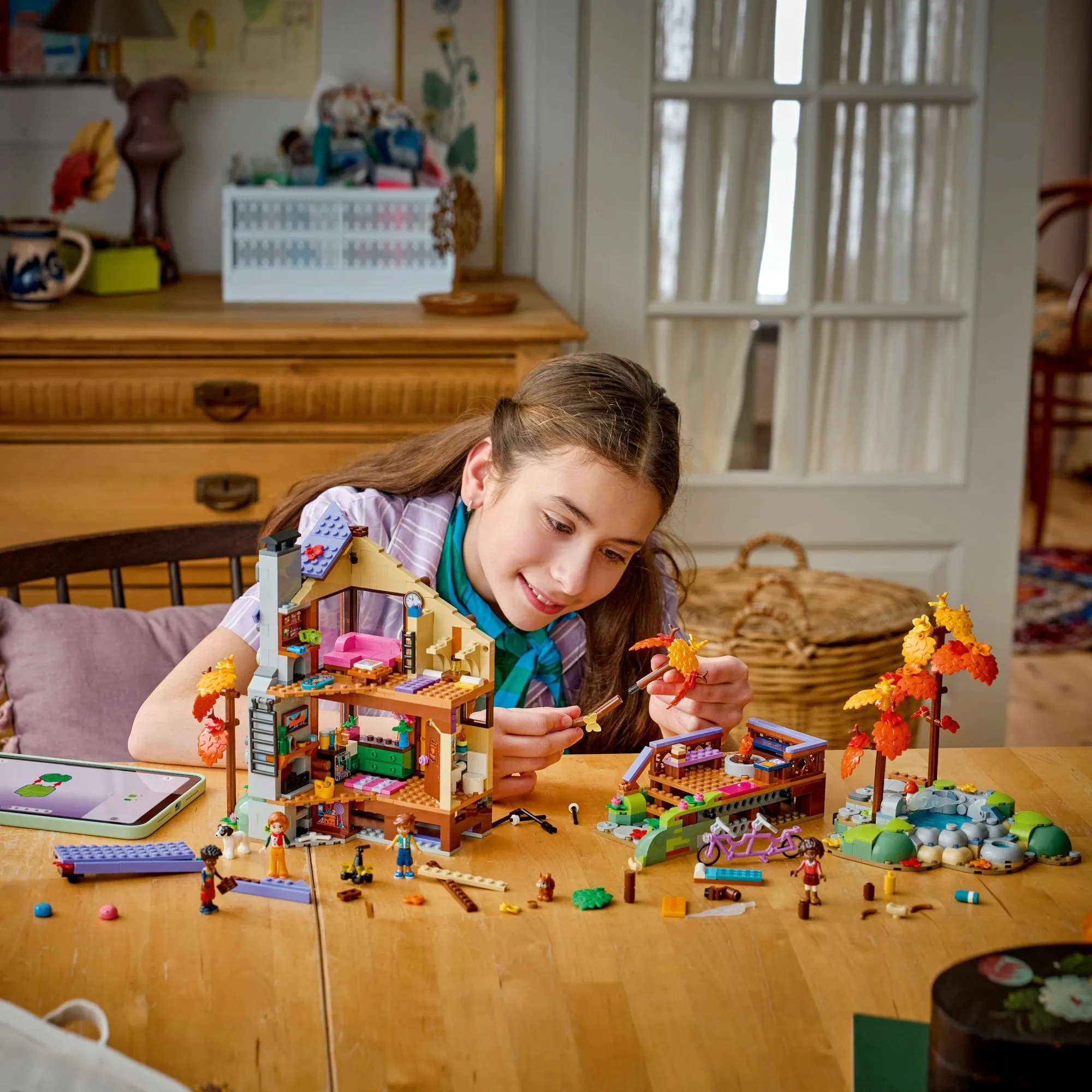 LEGO Friends 42705 Осенняя лесная хижина