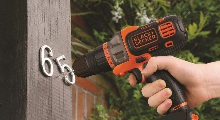 Дрель-шуруповерт аккумуляторный Black&Decker MT218KBQW 11.5 Ah/18 V с ЗУ