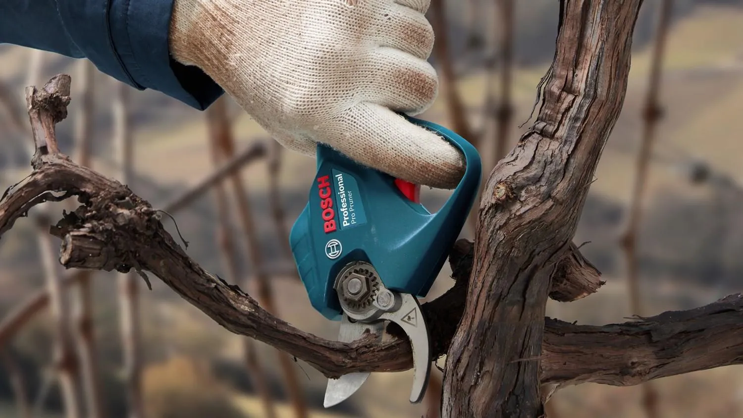 Аккумуляторный секатор Bosch Pro Pruner Professional 06019K1021