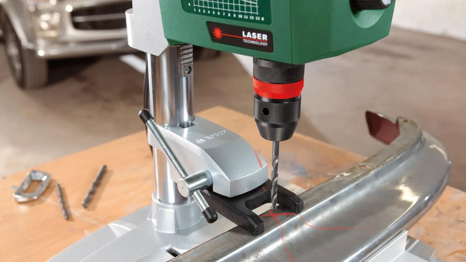 Настольная сверлильная машина Bosch PBD 40 0603B07000